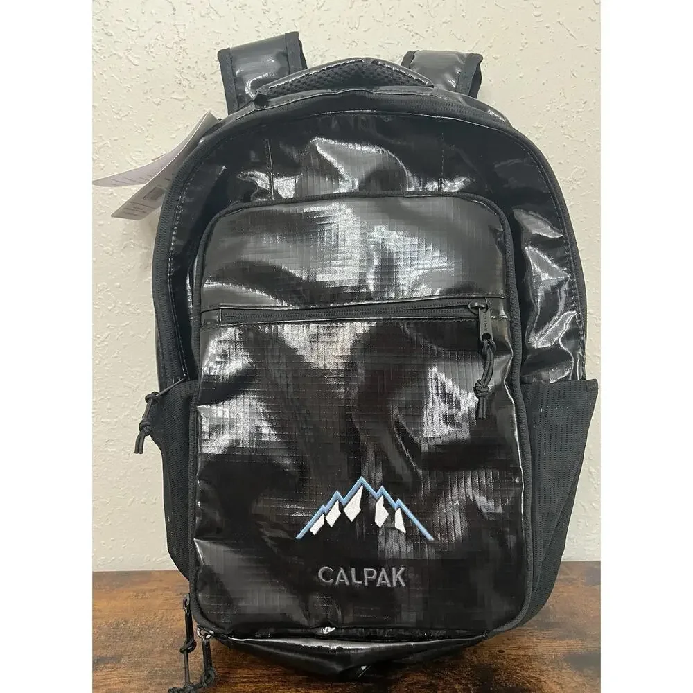 NWT Calpak Terra 16L Hydration Backpack OBSIDIAN